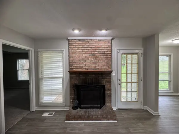 140 Whitehall Dr, Clarksville, TN 37042