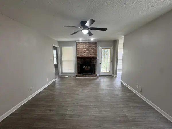 140 Whitehall Dr, Clarksville, TN 37042