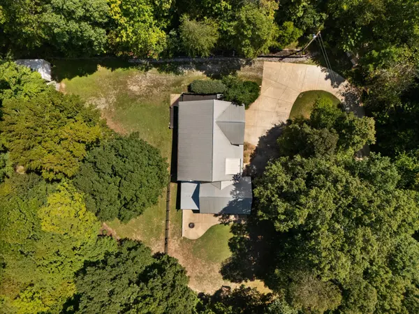 480 Defeated Creek Rd, Centerville, TN 37033