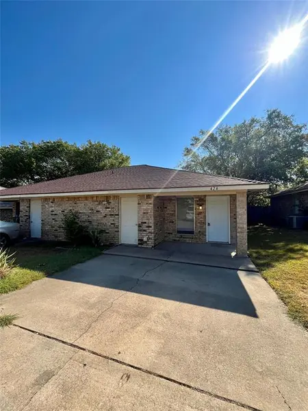 424 NW 23rd Street, Grand Prairie, TX 75050