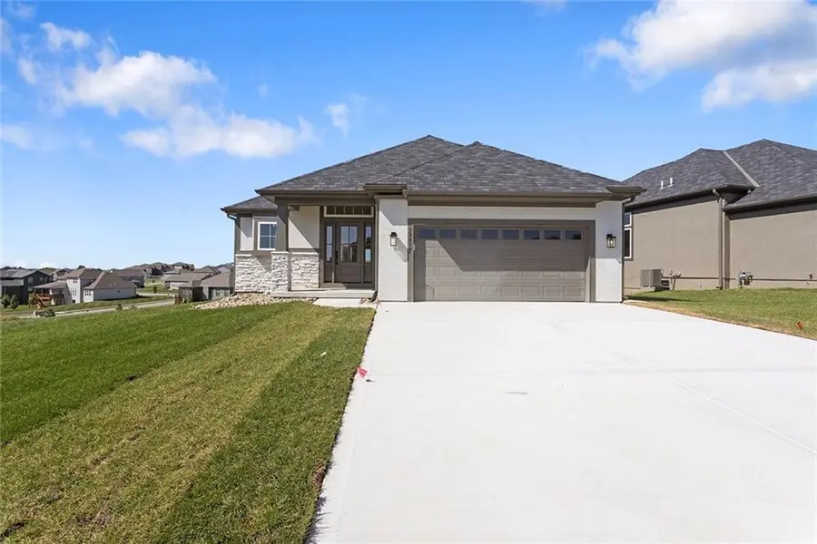 13614 Timothy CIR, Kearney, MO 64060