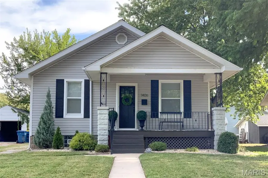 1406 N 2nd ST, Edwardsville, IL 62025