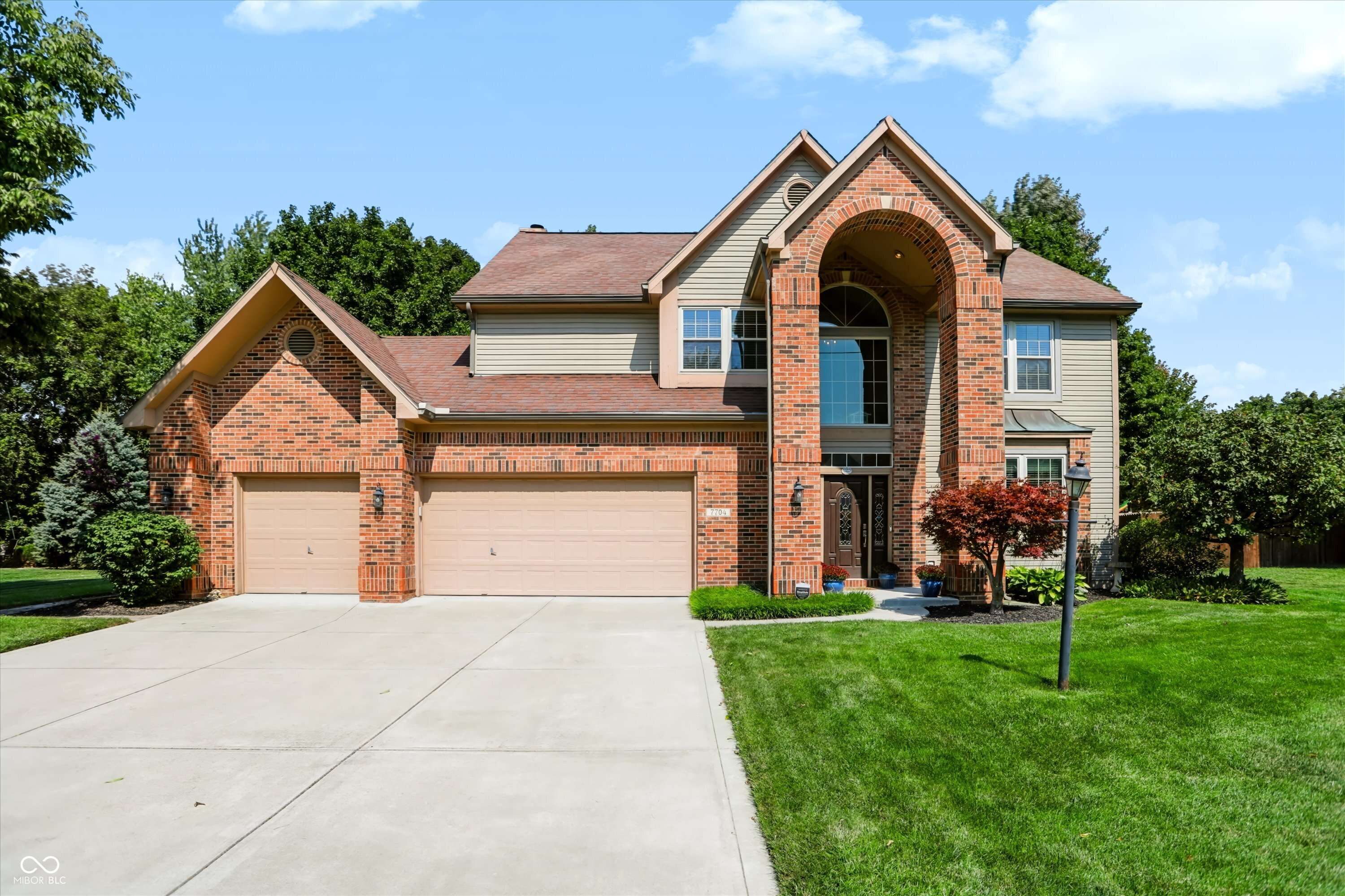 7704 Garrick ST, Fishers, IN 46038