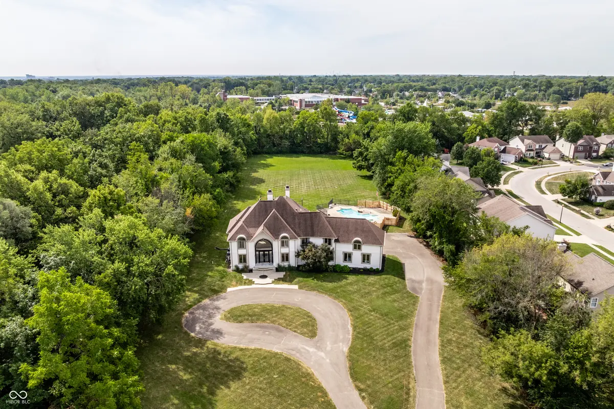 11575 Freeport DR, Carmel, IN 46032
