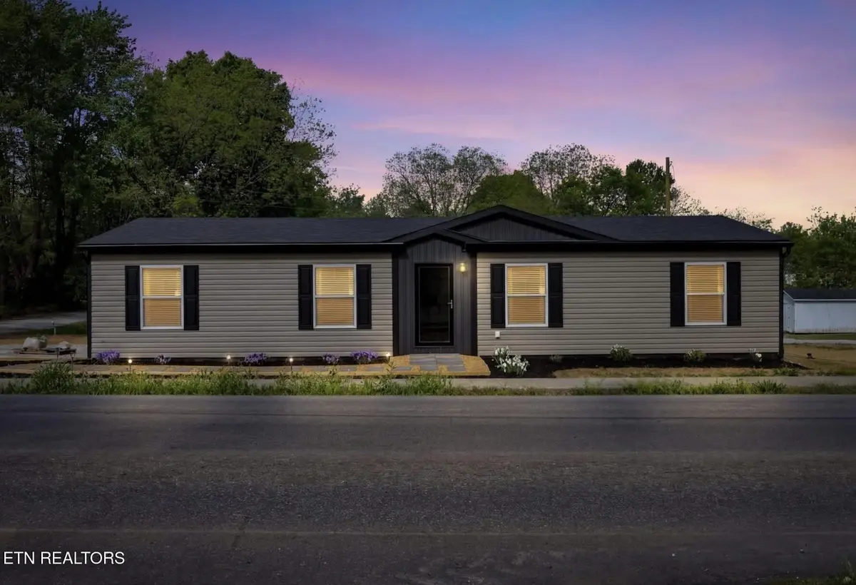 9 Hamilton Ave, Englewood, TN 37329