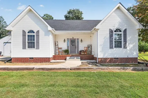 2318 Dobbins Pike, Portland, TN 37148