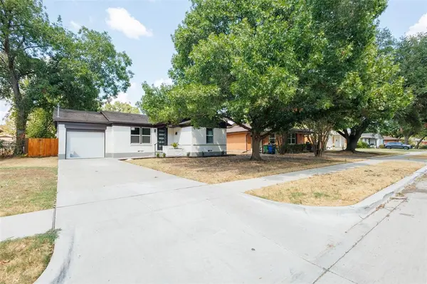 1011 E Alan Avenue, Carrollton, TX 75006