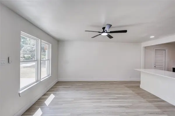 1011 E Alan Avenue, Carrollton, TX 75006