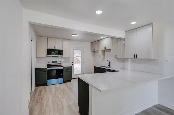1011 E Alan Avenue, Carrollton, TX 75006