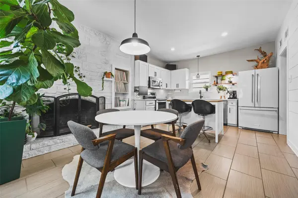 8102 Current CIR, Austin, TX 78736