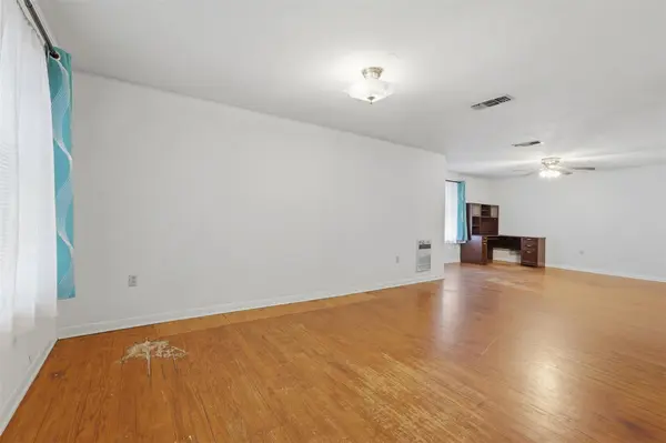 520 Seydler ST, Gonzales, TX 78629