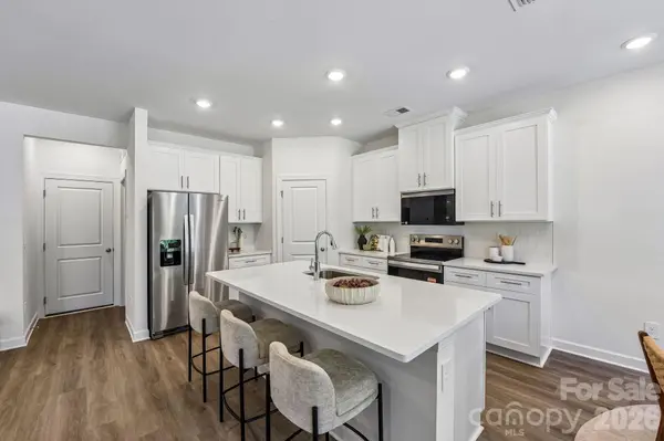 2088 Sunflower CIR, Newton, NC 28658