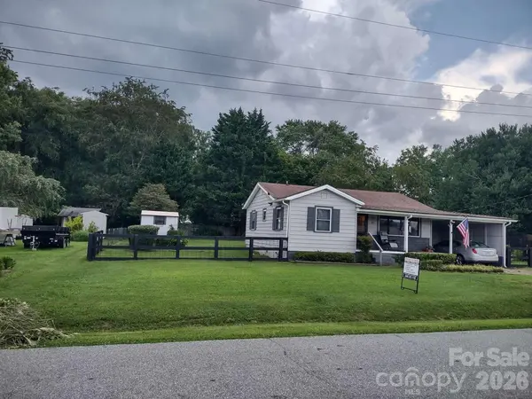 70 Temple Church RD, Brevard, NC 28712