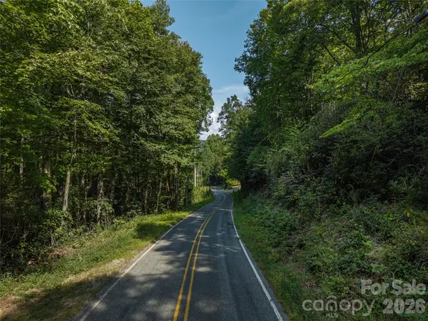 99999 Saw Branch RD, Candler, NC 28715