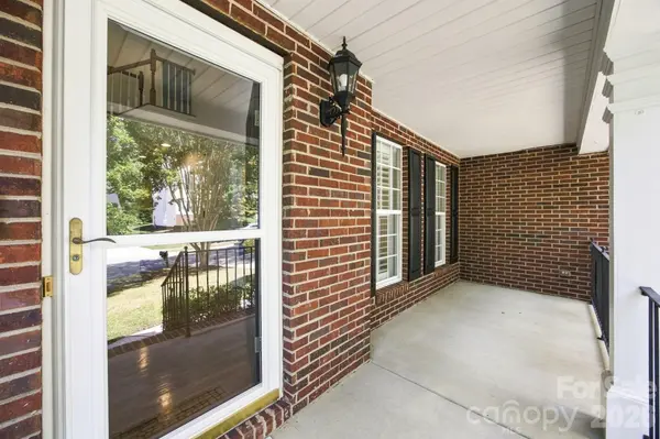 10309 Elven LN, Charlotte, NC 28269