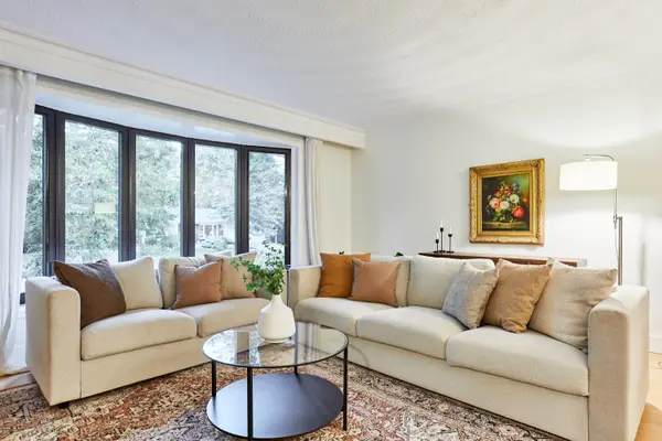 69 Regency SQ, Toronto E08, ON M1E 1N4