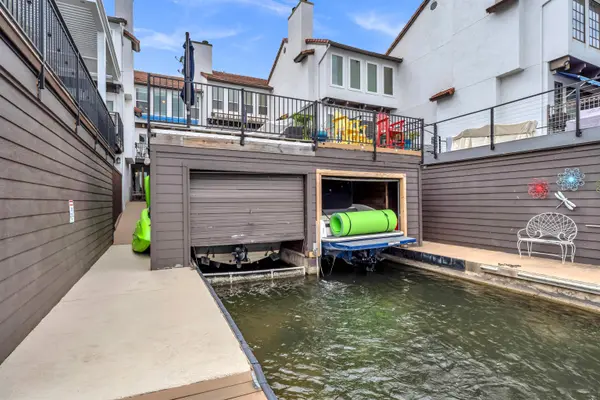 415 Horseshoe Bay North BLVD, Horseshoe Bay, TX 78657-0000