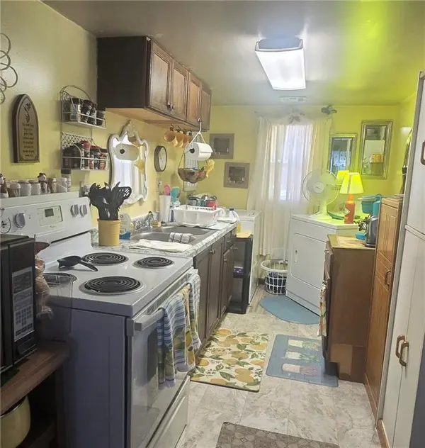 903 E 10th ST, Pittsburg, KS 66762