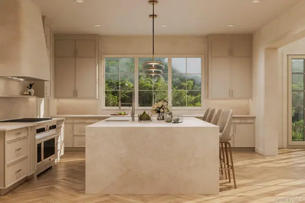 39 Topping Field CT, Bridgehampton, NY 11932