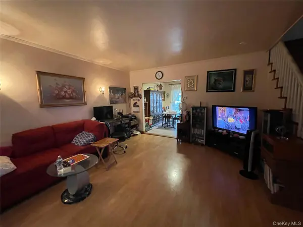 6166 78th ST, Middle Village, NY 11379