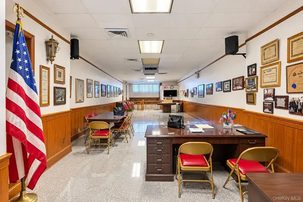 145-20 14th AVE, Whitestone, NY 11357