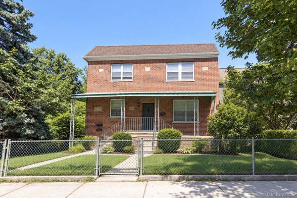 1526 Ericson PL, Bronx, NY 10461