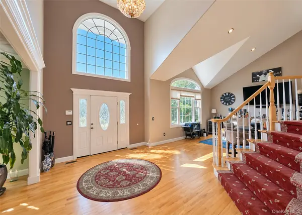 5 Keystone CT, Smithtown, NY 11787