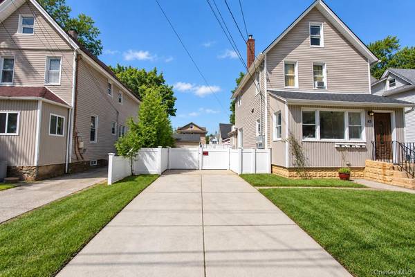 45 Lynbrook AVE #1, Lynbrook, NY 11563