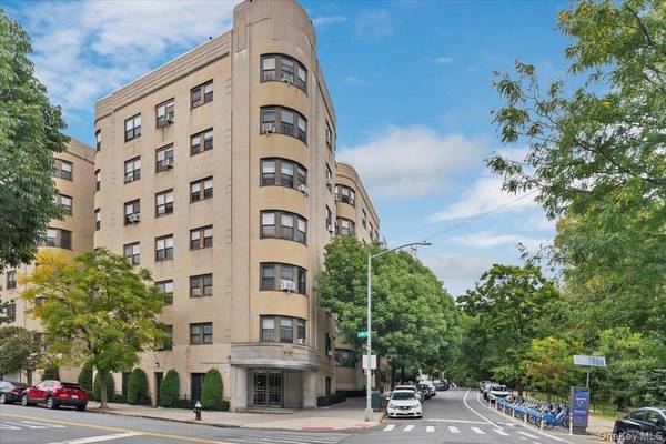 190 E Mosholu Pkwy #6H, Bronx, NY 10458
