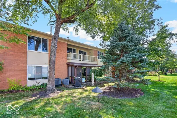 528 E Hunters DR #D, Carmel, IN 46032