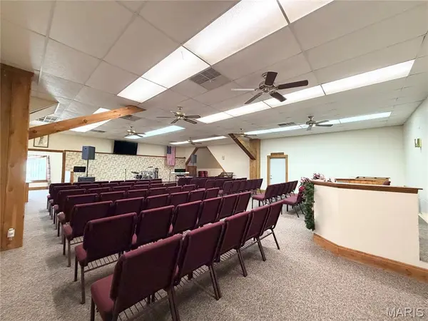 303 W PALM ST, Roodhouse, IL 62082