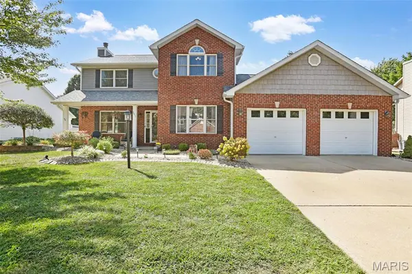 2511 Hunters RDG, Edwardsville, IL 62025