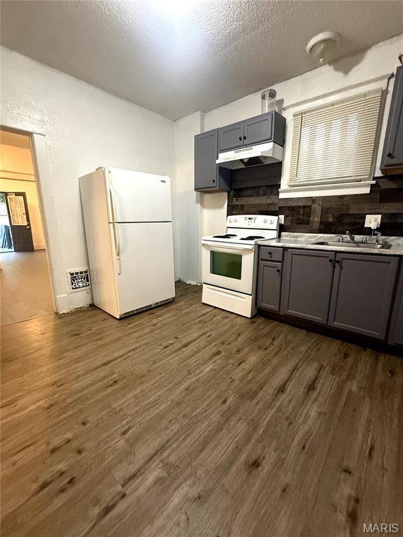 5651 Highland AVE, St Louis, MO 63112