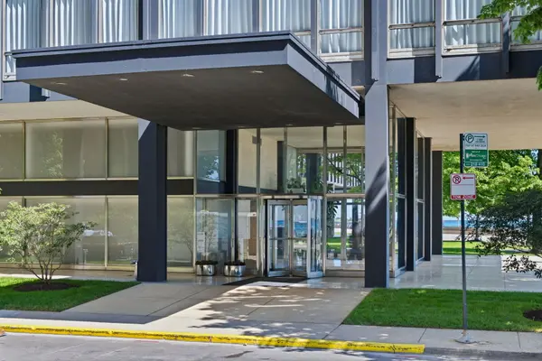 860 N Lake Shore DR #13L, Chicago, IL 60611