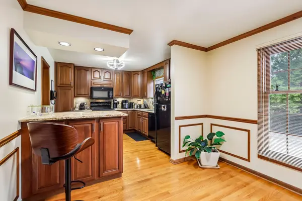 328 Eastern AVE, Barrington, IL 60010