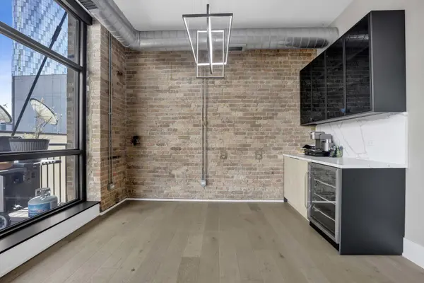 23 N Green ST #303, Chicago, IL 60607
