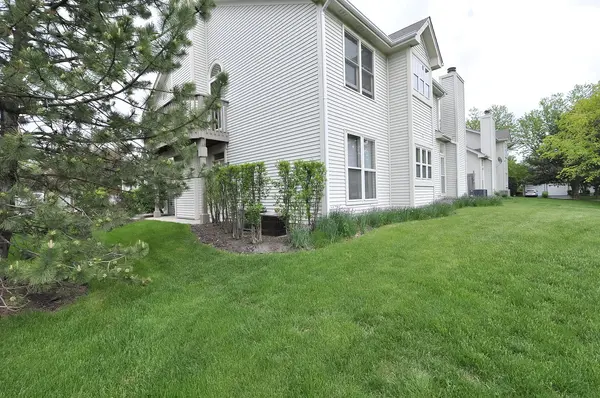 1210 Rhodes LN #2406, Naperville, IL 60540