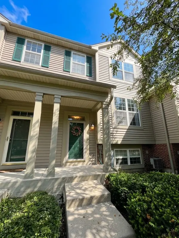 1064 Chadwick DR #1064, Grayslake, IL 60030