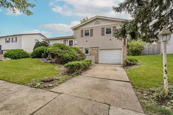 5809 Orange LN, Oak Forest, IL 60452