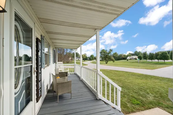 1611 N Crest View LN, La Porte, IN 46350