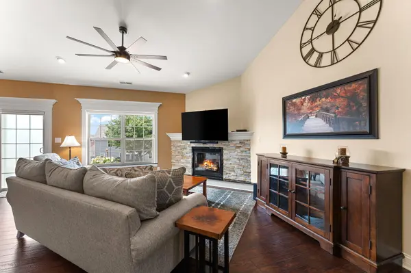 3103 Winter Garden DR, Valparaiso, IN 46385