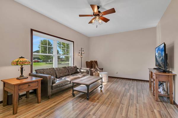 3293 Old Stone WAY NE, Sauk Rapids, MN 56379
