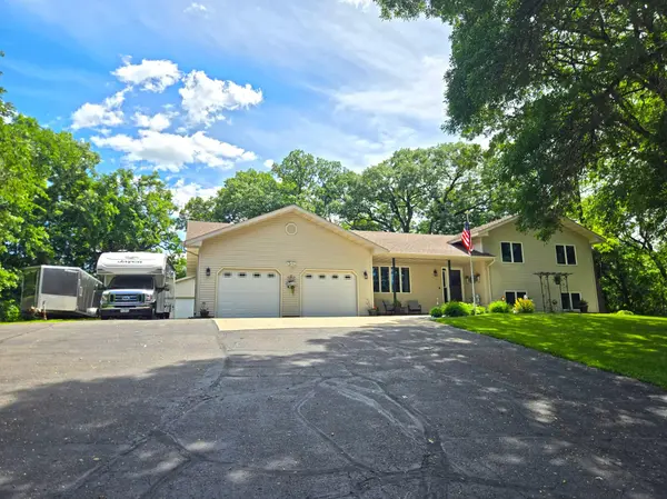 30099 Conita CIR, Paynesville, MN 56362