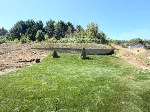 5072 Windlass DR, Woodbury, MN 55129