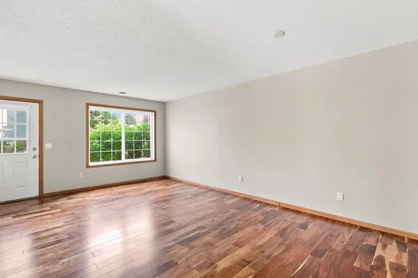 1216 Elmwood AVE, Shakopee, MN 55379