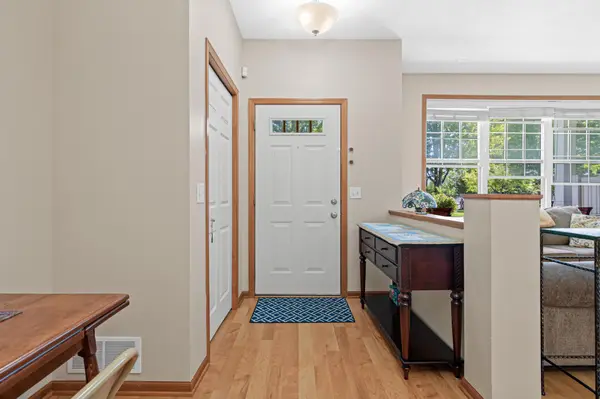 4828 Bisset LN #8505, Inver Grove Heights, MN 55076