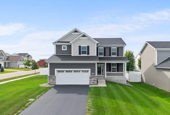 18097 Hartlin AVE, Lakeville, MN 55044