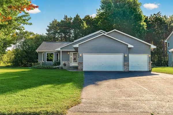 7636 Palomino LN, Lino Lakes, MN 55014