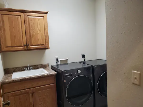 2327 Lake AVE, New Ulm, MN 56073
