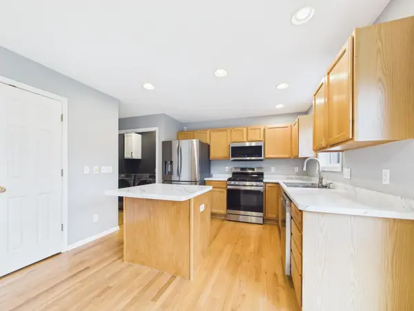 9334 204th ST W, Lakeville, MN 55044